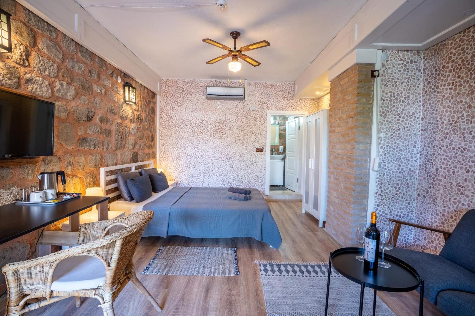 Attalos Suites Hotel Bergama Exterior photo